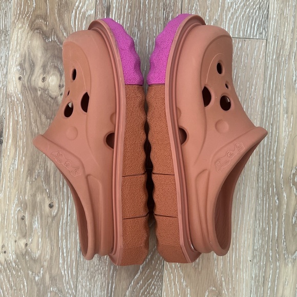 Off-White Women’s Sponge Perforated Clogs Size 39 - Picture 3 of 8